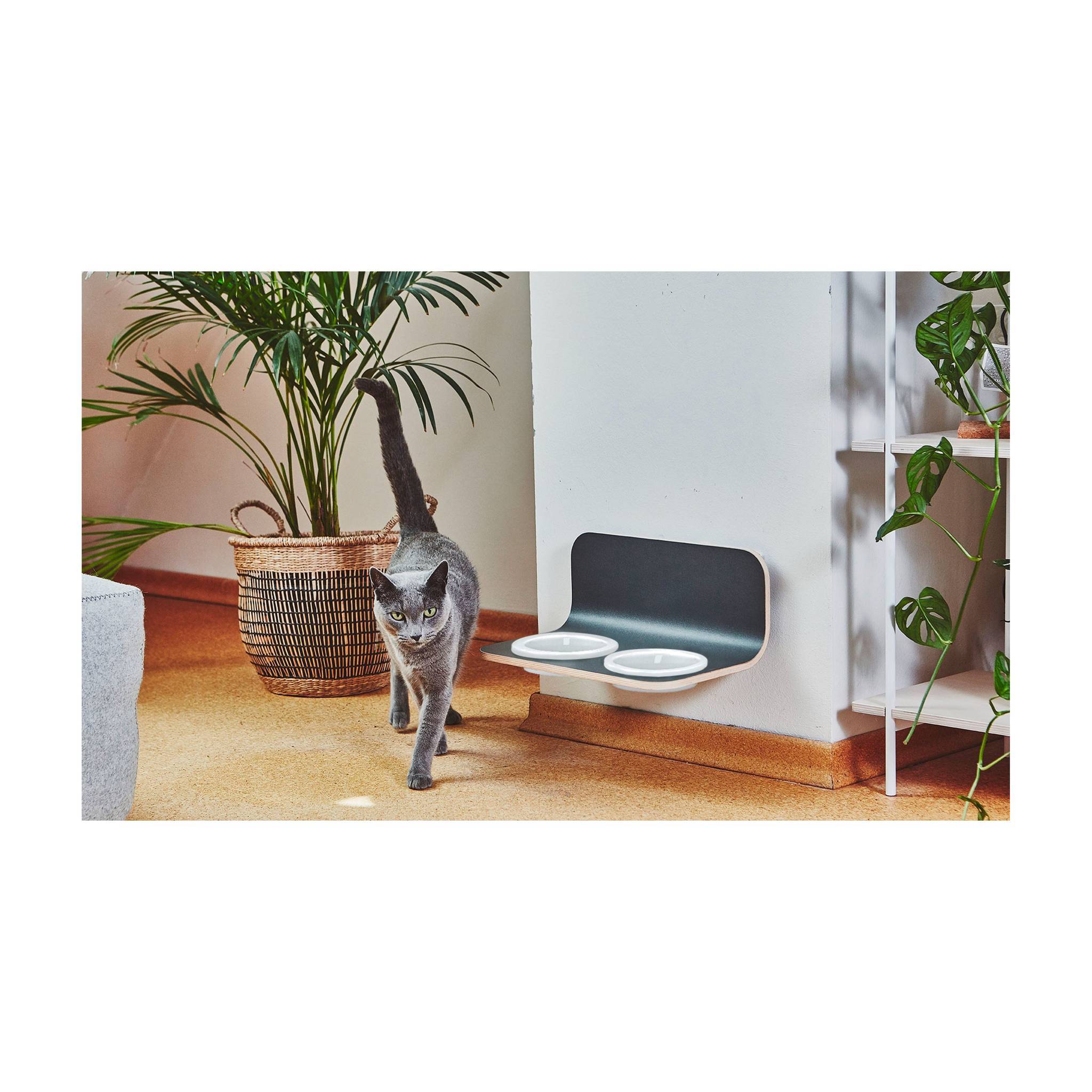 MiaCara Arco elevated cat feeder detail view showing German-designed porcelain bowls