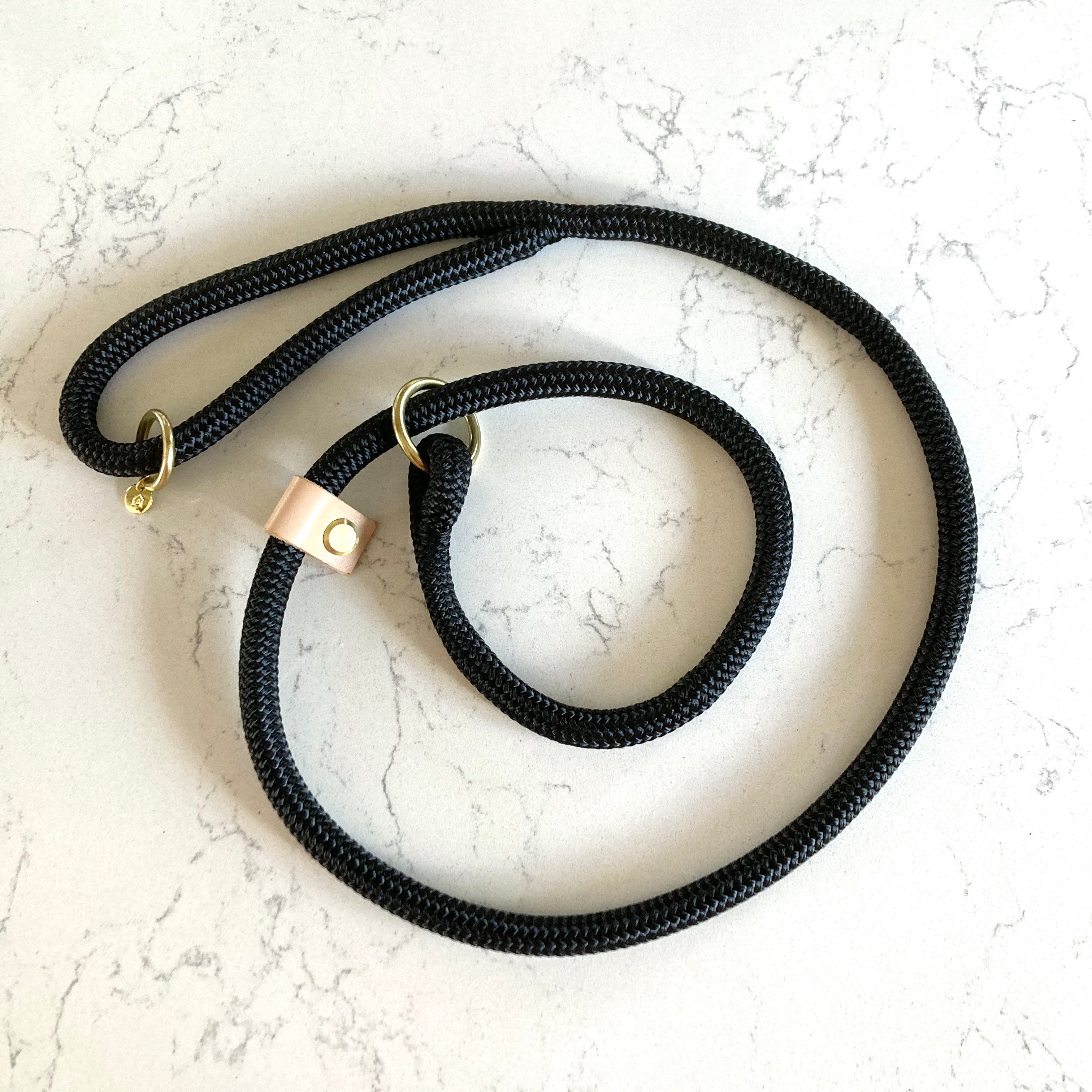 Oonalfie Puppy rope slip lead in 10mm marine-grade rope with solid brass stop, gentle on young necks
