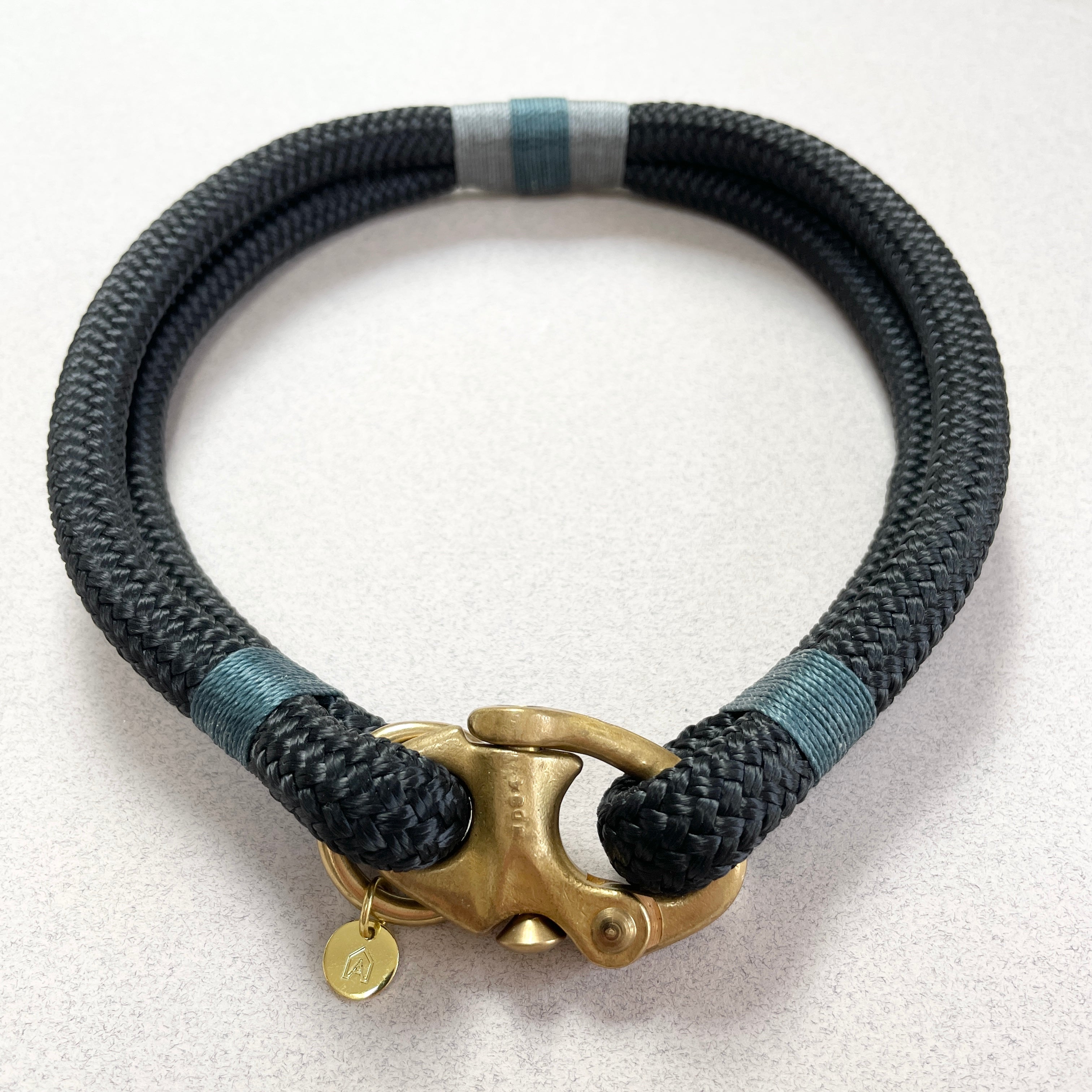 Oonalfie Northern Lights rope dog collar in charcoal and teal with solid brass nautical clasp