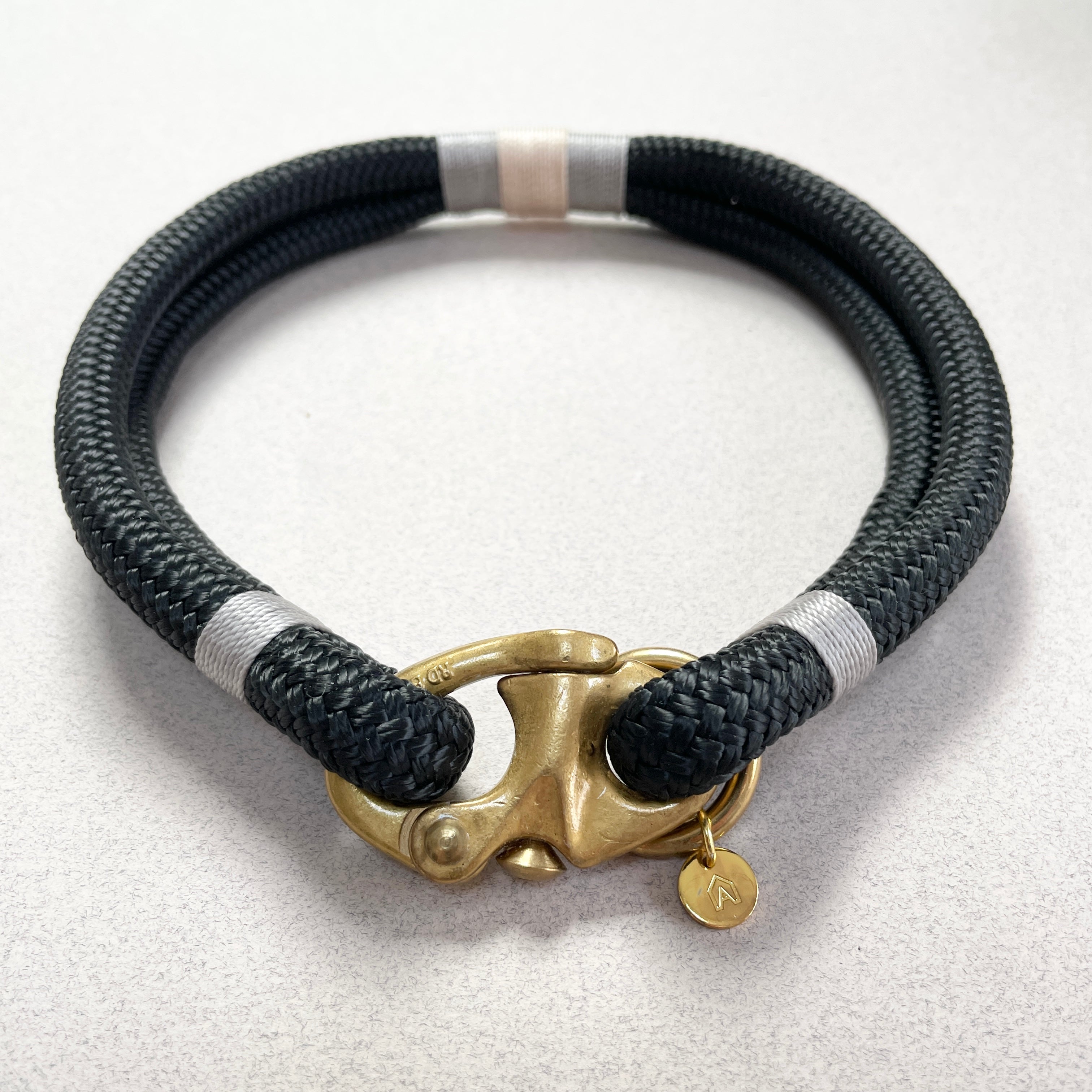 Oonalfie Seychelles collar with dog wearing coastal blue collar in outdoor setting
