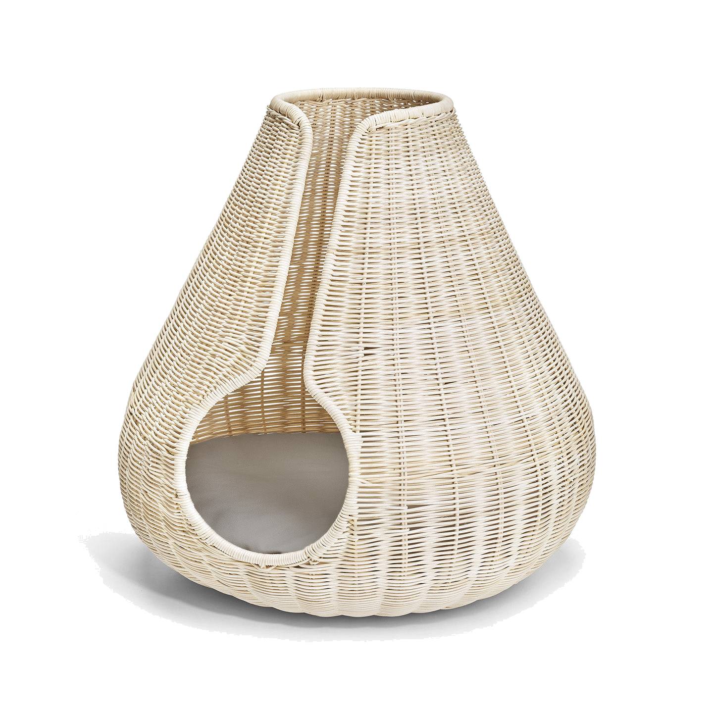 MiaCara Perla woven cat cave in natural rattan with circular entrance, showcasing minimalist German design craftsmanship