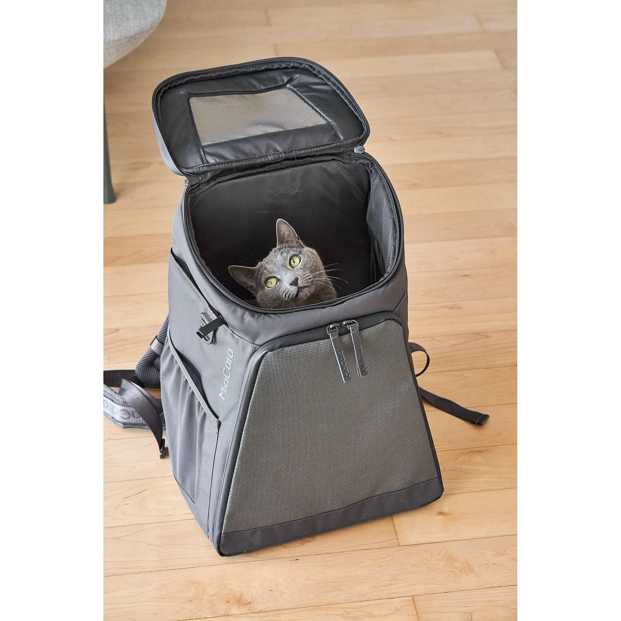MiaCara Zaino Cat Designer Backpack - Lifestyle image