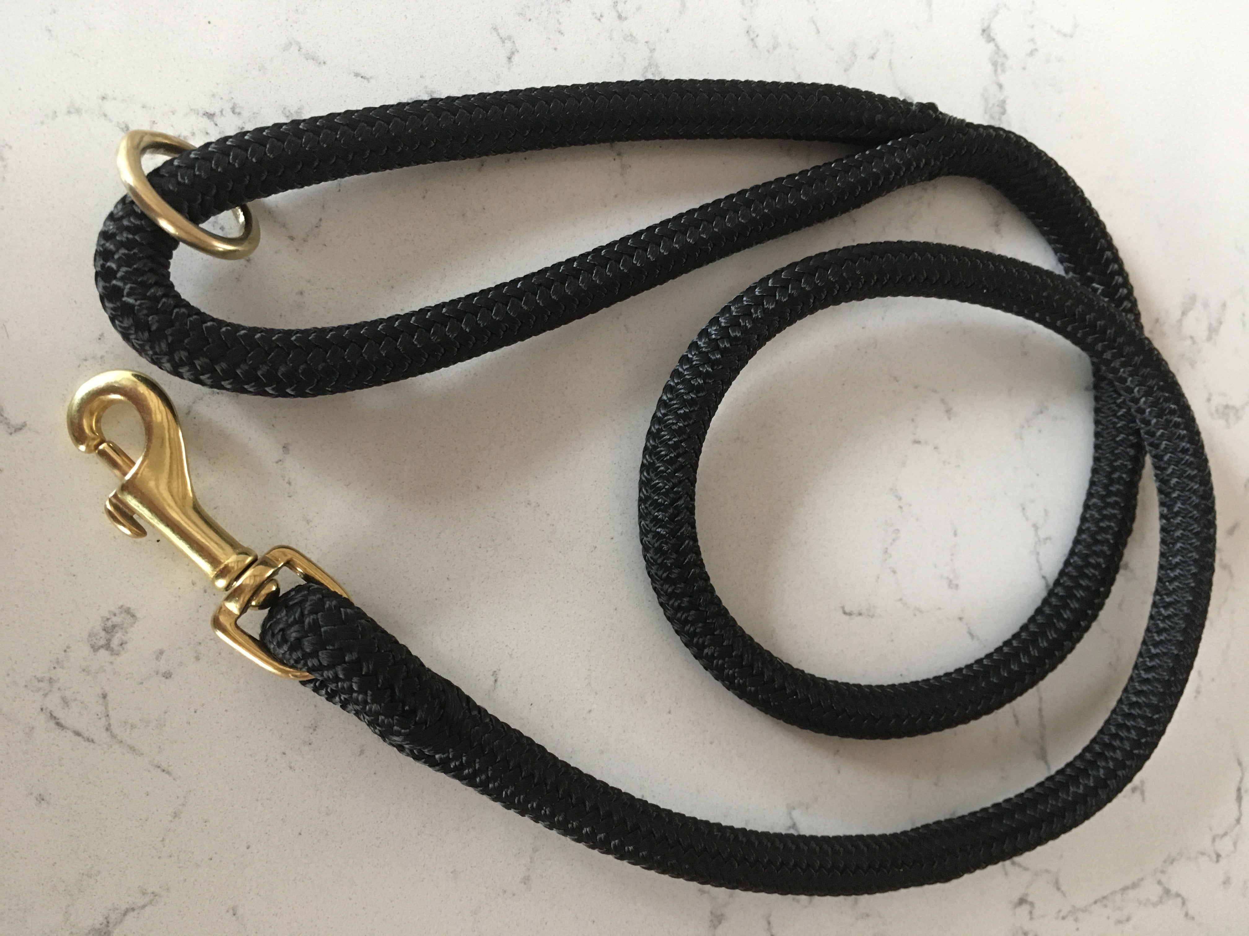 Oonalfie rope dog lead in luxury gift box with black ribbon
