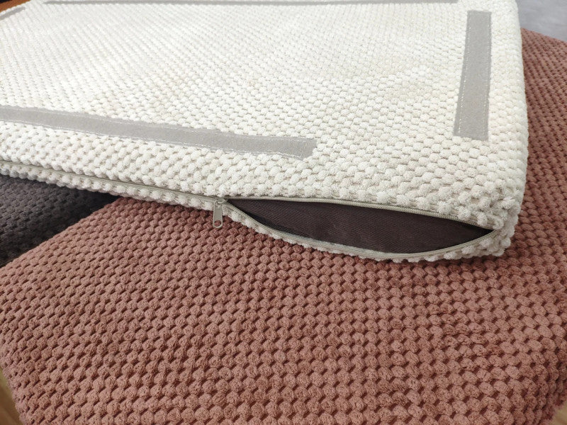 Extra complete mattress with removable cover showing quality construction and metal base shelf compatibility
