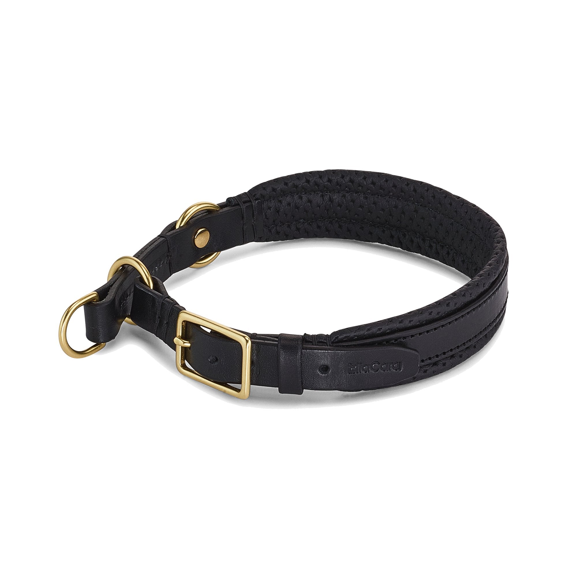 MiaCara Fano slip collar detail view showcasing German minimalist design craftsmanship